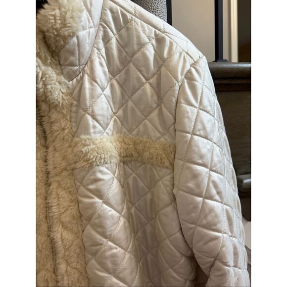 Athleta Dakani Winter White Quilted Faux Sherpa Jacket sz XL EUC - Picture 5 of 7